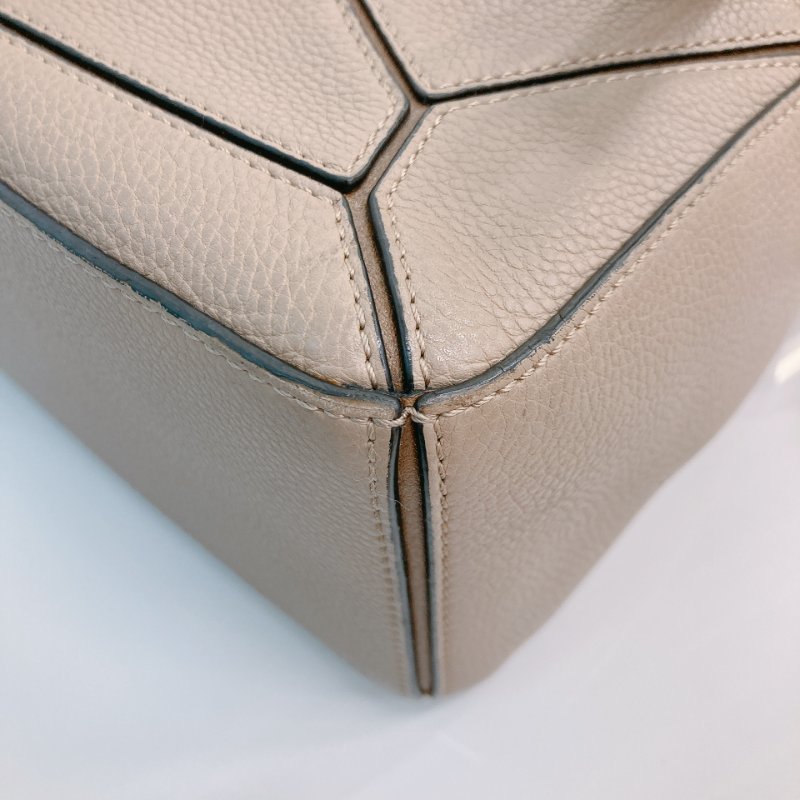 MS0719 Loewe 羅意威拼圖包 小號顆粒牛皮 沙色金扣 Puzzle Small Grained Calfskin Sand x GHW-8