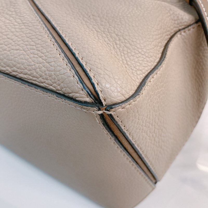 MS0719 Loewe 羅意威拼圖包 小號顆粒牛皮 沙色金扣 Puzzle Small Grained Calfskin Sand x GHW-10