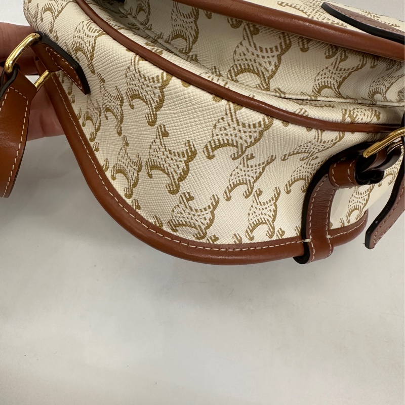 Celine 米白 Medium Folco馬鞍包-1