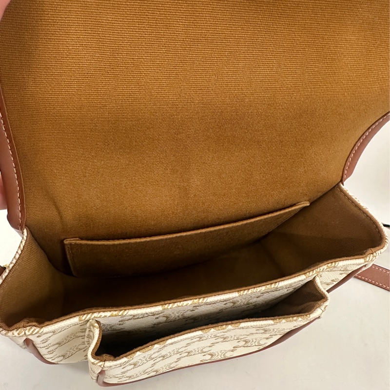 Celine 米白 Medium Folco馬鞍包-4
