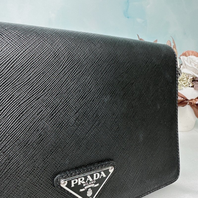 PRADA Saffiano皮革斜背包-7