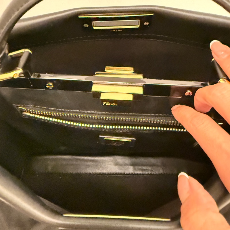 FENDI PEEKABOO包 霧黑 金扣 中號-8