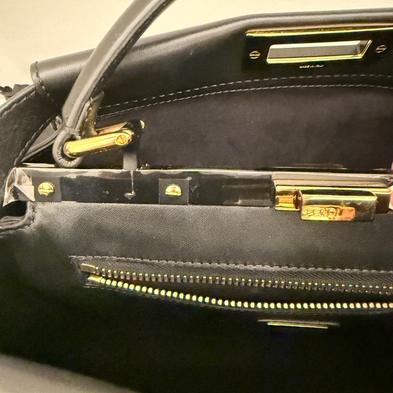 FENDI PEEKABOO包 霧黑 金扣 中號-9