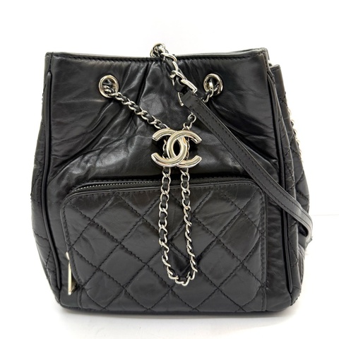 CHANEL 香奈兒 黑色牛皮 DRAWSTRING 鏈條斜背包 SA57819