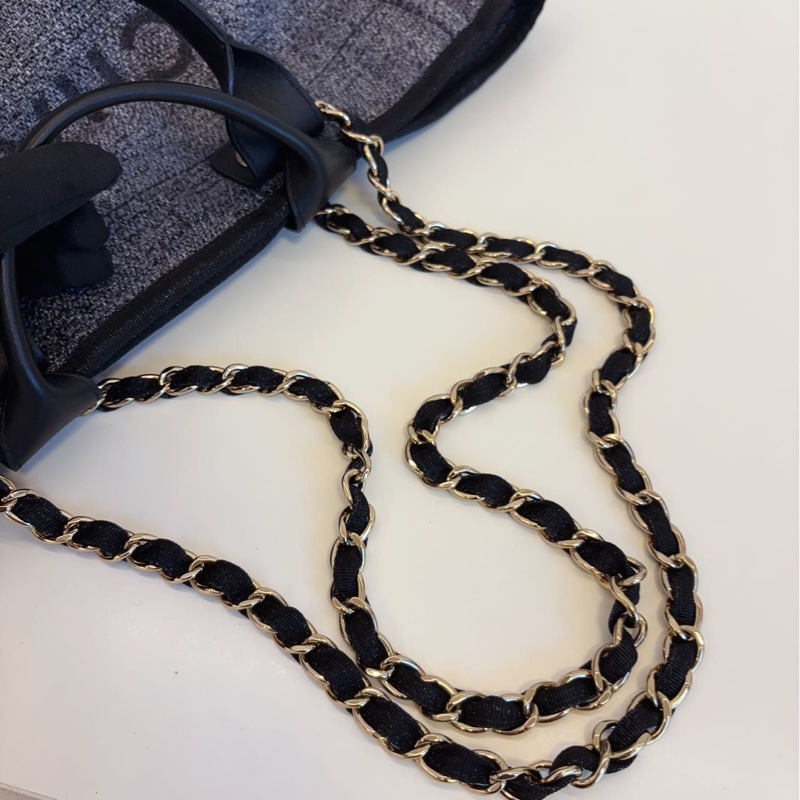 Chanel Deauville tote-9