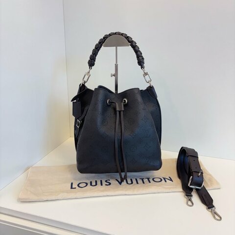 路易威登/Louis Vuitton 全皮鏤空老花Muria月光女神水桶包 黑咖銀扣