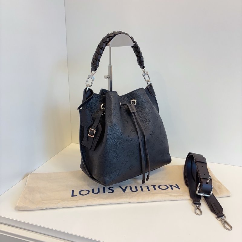 路易威登/Louis Vuitton 全皮鏤空老花Muria月光女神水桶包 黑咖銀扣-2