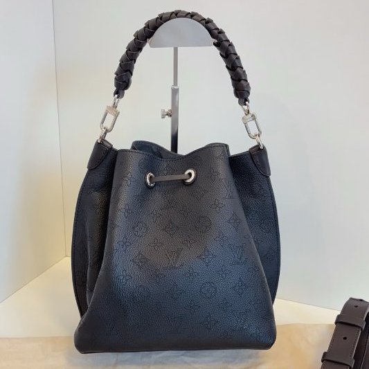 路易威登/Louis Vuitton 全皮鏤空老花Muria月光女神水桶包 黑咖銀扣-7