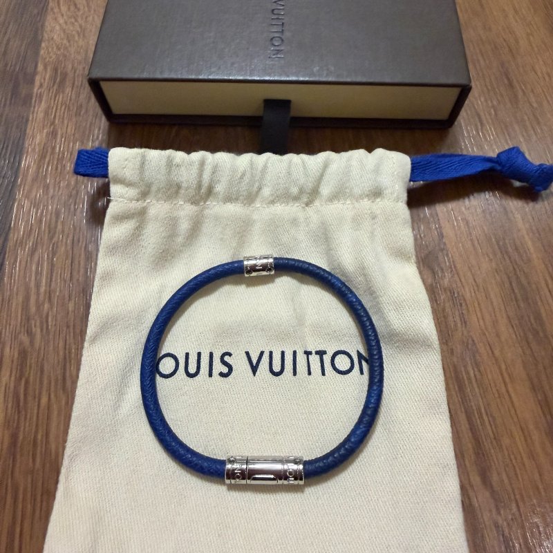 Louis Vuitton Split Bracelet 手鈪 (Model No.: M8155D)-0