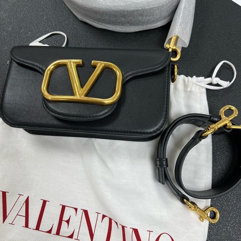 Valentino garavani LOGO mini 腋下包 超精緻