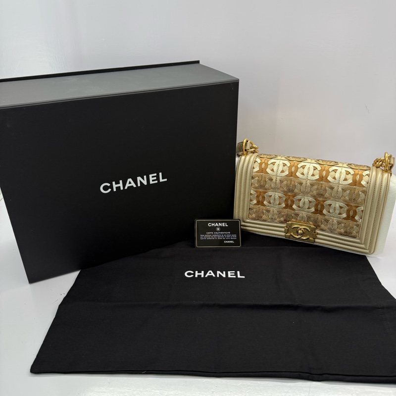 CHANEL 香奈兒 香檳金Boy25肩背包 斜背包 RUNWAY限量秀款-2