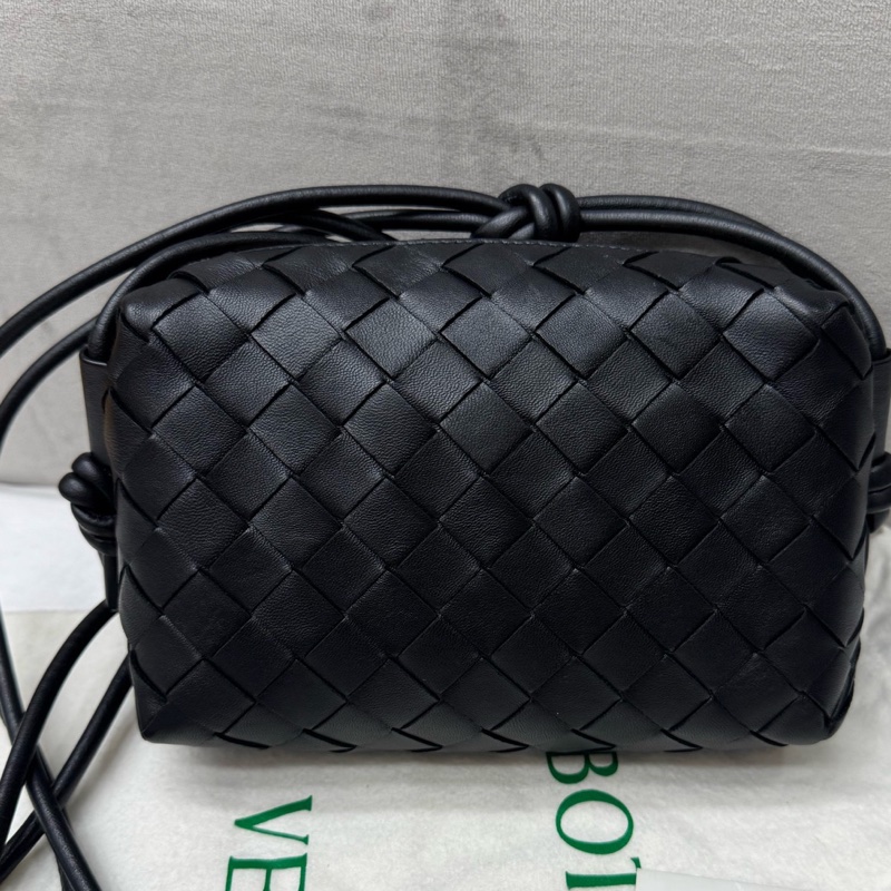 Bottega Veneta葆蝶家 LOOP 編織相機包收納包 手拿單肩包 迷你 黑色 尺寸：17×10×6-1