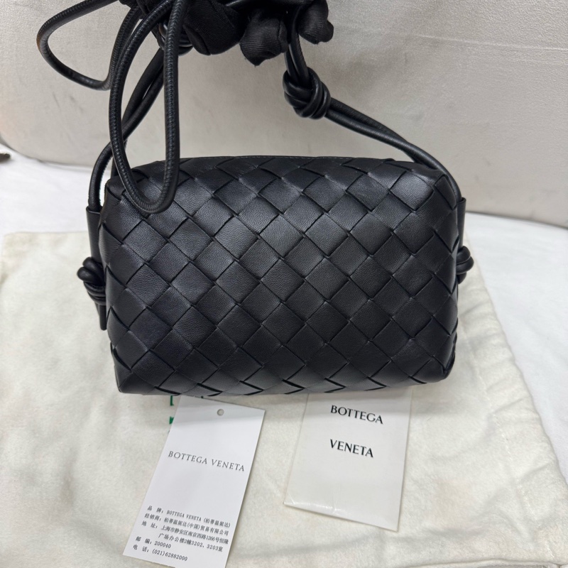 Bottega Veneta葆蝶家 LOOP 編織相機包收納包 手拿單肩包 迷你 黑色 尺寸：17×10×6-5