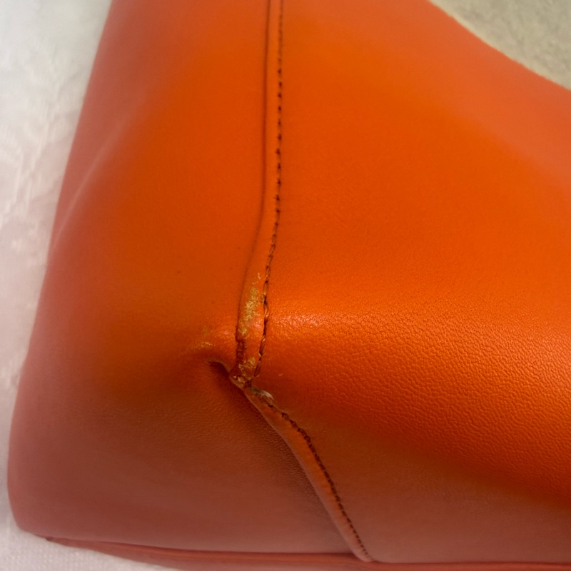 Celine Cabas leather handbag-12