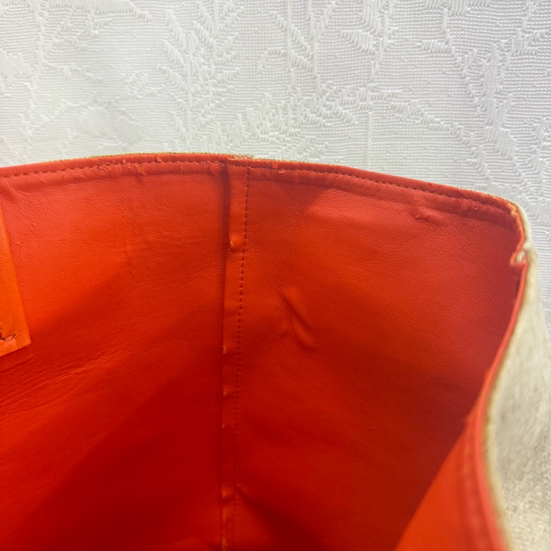 Celine Cabas leather handbag-14