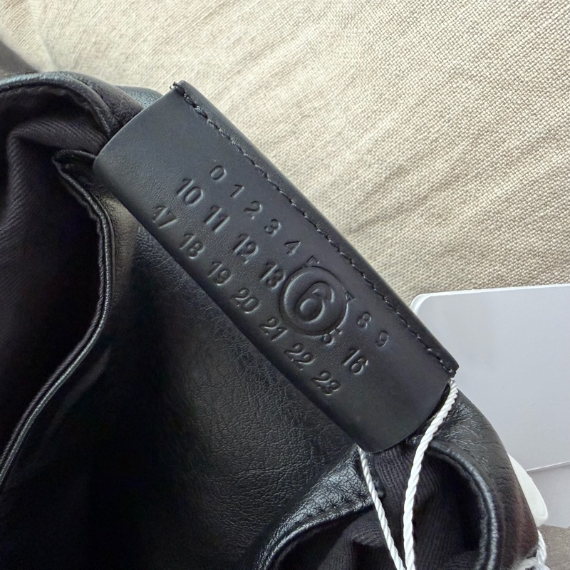 MM6 Maison Margiela 🌫️Japanese bag 經典三角包 Medium-6