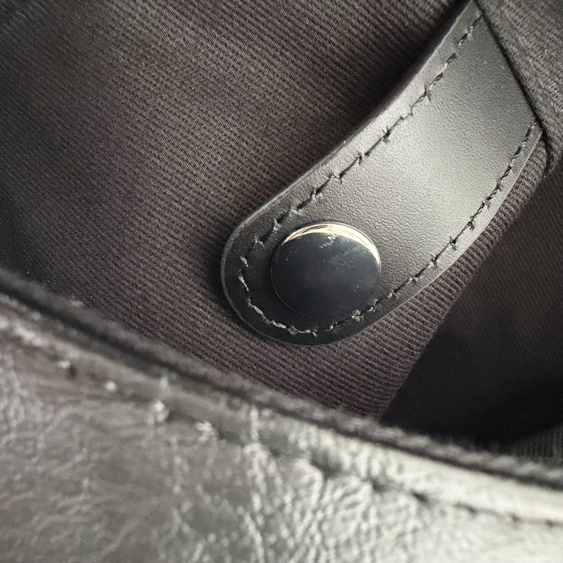 MM6 Maison Margiela 🌫️Japanese bag 經典三角包 Medium-9