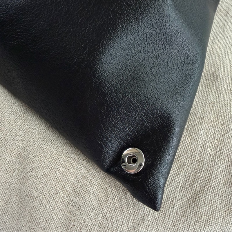 MM6 Maison Margiela🌫️ Japanese bag 經典三角包 Small 皮革紋-2