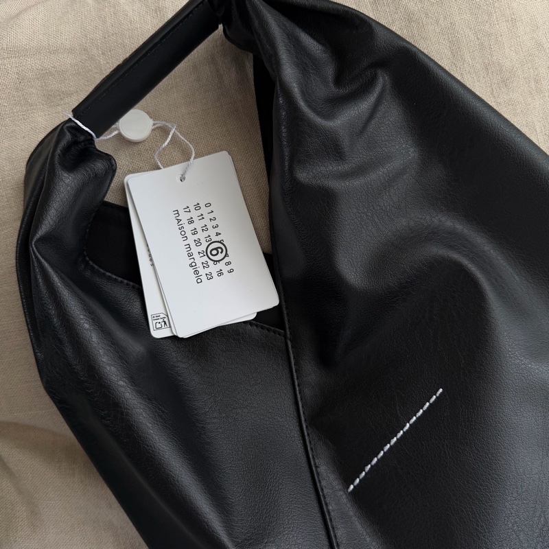 MM6 Maison Margiela🌫️ Japanese bag 經典三角包 Small 皮革紋-5