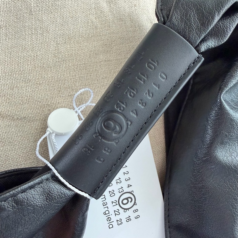 MM6 Maison Margiela🌫️ Japanese bag 經典三角包 Small 皮革紋-6