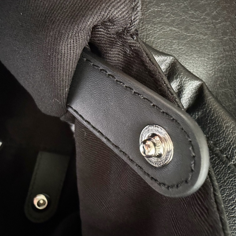 MM6 Maison Margiela🌫️ Japanese bag 經典三角包 Small 皮革紋-7