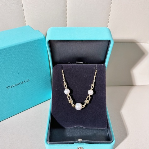 Tiffany 蒂芙尼 18K 金珍珠項鍊，爆款 Hardware 系列