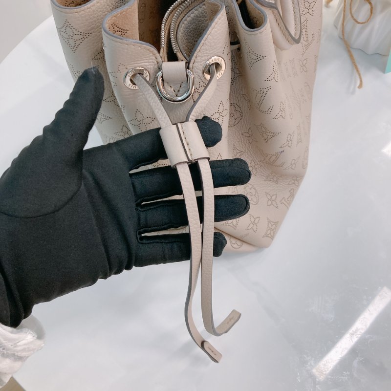 MS0705 Louis Vuitton 路易威登 手提單肩包牛皮  米色金扣Bella Mahina Tote Calfskin Beige x GHW-15