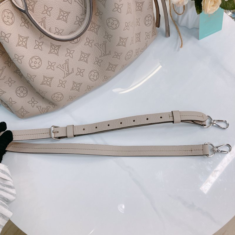 MS0705 Louis Vuitton 路易威登 手提單肩包牛皮  米色金扣Bella Mahina Tote Calfskin Beige x GHW-23