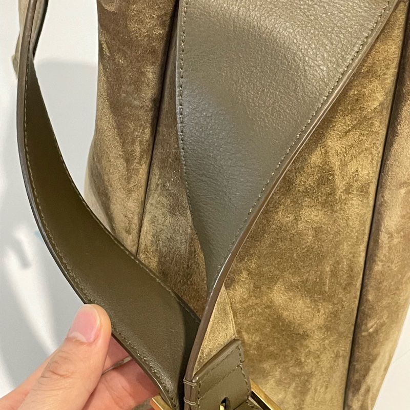 ▪️富貴選物FUGUEI▪️YsL 聖羅蘭泰迪熊麂皮金釦HOBO Le 5 à7原價$108000-3