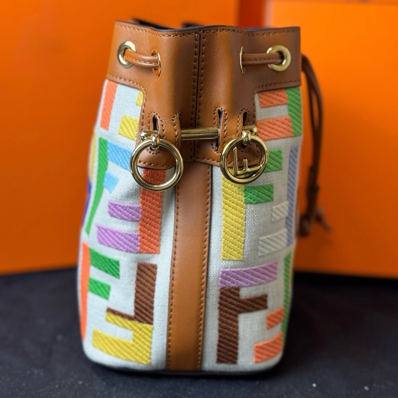 ✨99新🆕FENDI/芬迪 Mon Tresor 老花FF 拼錦綸 水桶包單肩斜挎手提包 20年編碼 金扣❤️正品保障-2