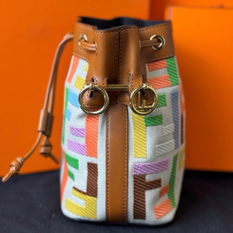 ✨99新🆕FENDI/芬迪 Mon Tresor 老花FF 拼錦綸 水桶包單肩斜挎手提包 20年編碼 金扣❤️正品保障-4