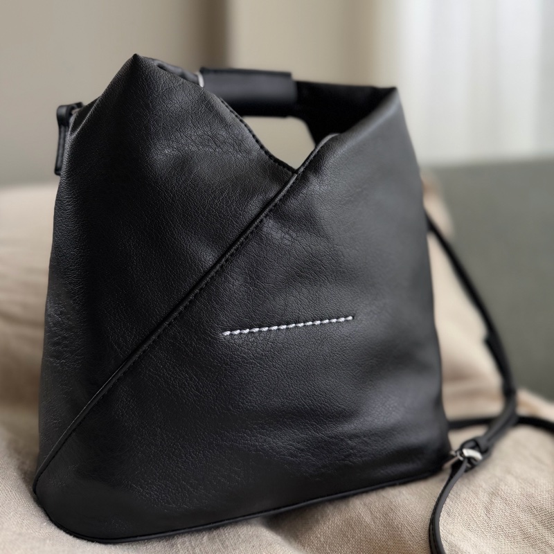 MM6 Maison Margiela 🌫️ Japanese bag 經典三角包 Crossbody 皮革紋-0