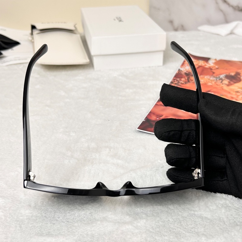 Celine CL40197U 黑膠框太陽眼鏡-18