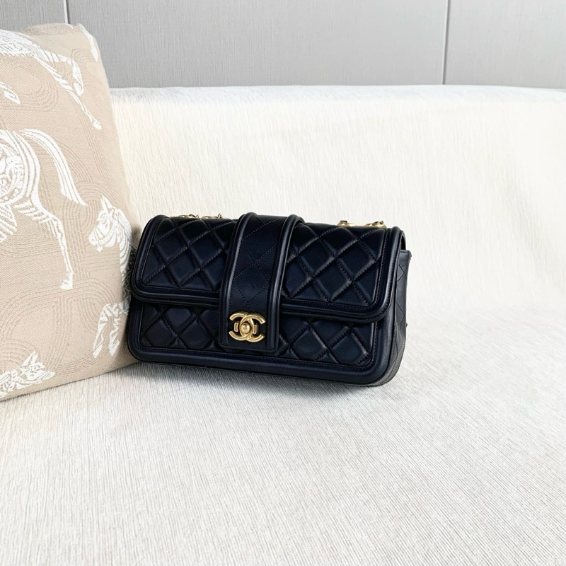 Chanel香奈兒 限定款黑金單肩斜挎包 鐳射20開 黑色金扣 羊皮 尺寸26*16*7-7