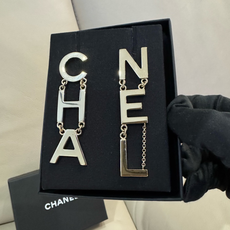 Chanel 香奈兒 logo 字樣耳環/Jennie 同款/99新美品-2