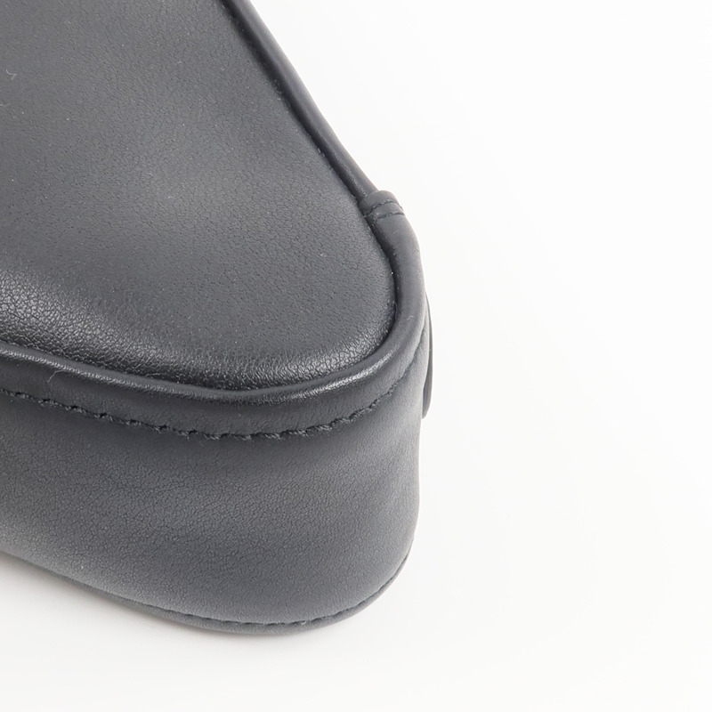 BALENCIAGA 牛皮皮革Triangle Clutch手拿包-5