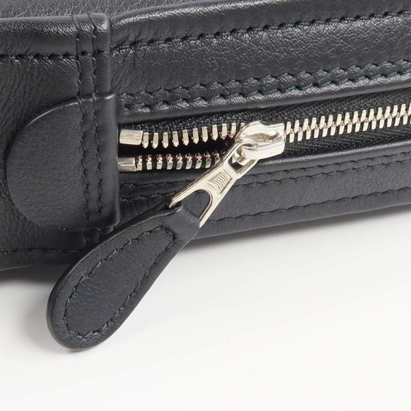 BALENCIAGA 牛皮皮革Triangle Clutch手拿包-9
