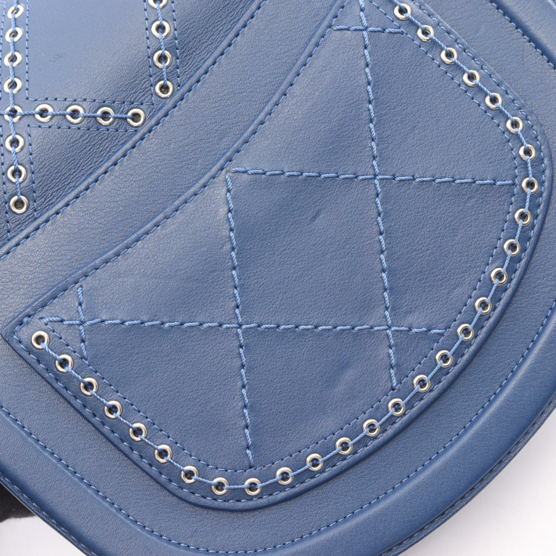 香奈兒 (CHANEL) Matelasse Coco Eyelet 圓形迷你肩背斜背包，藍色，二手，皮革材質-6