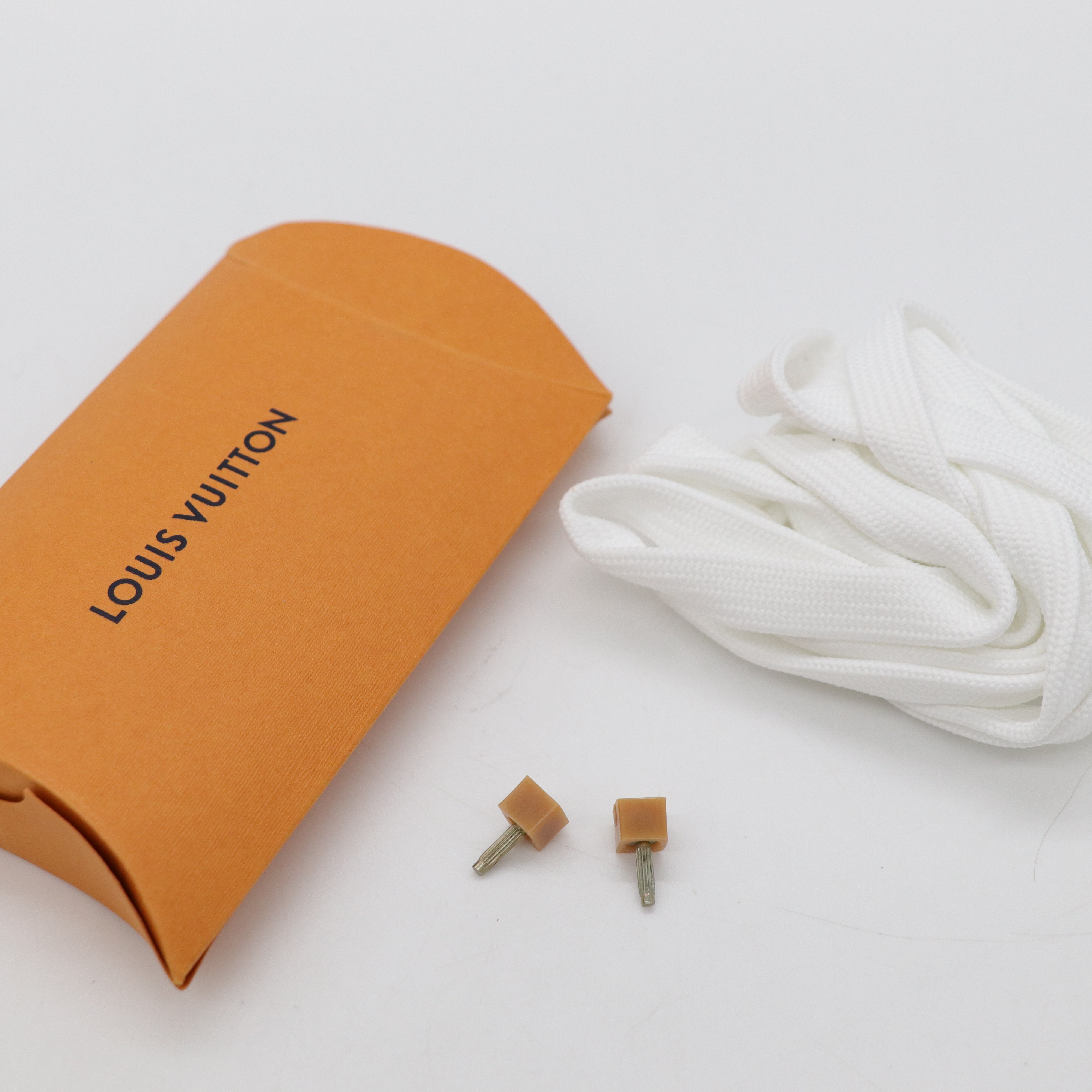 LOUIS VUITTON logo 白色休閒鞋-18