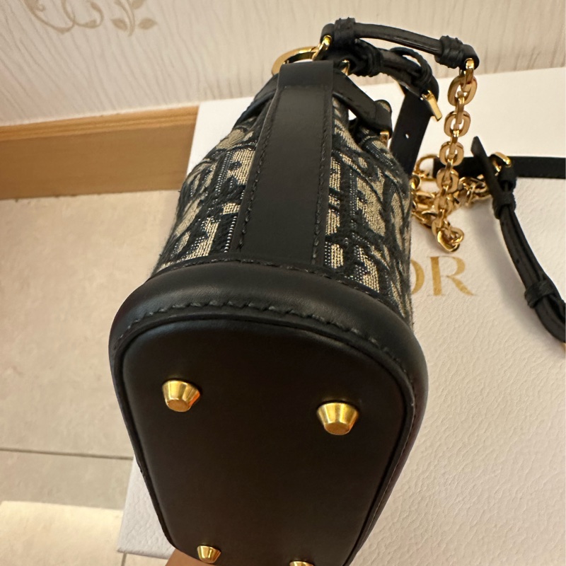 Dior bucket bag small-4