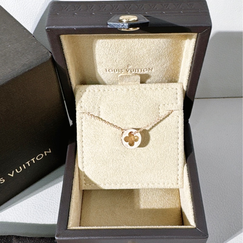 LV 路易威登empreinte 18k 玫瑰金 項鍊 ,Monogram鏤空花紋-2