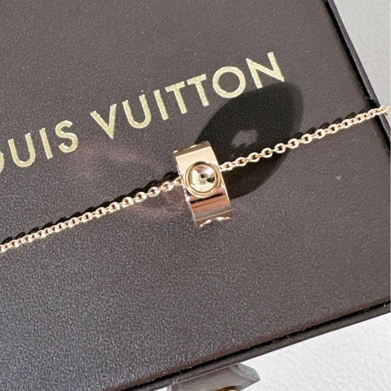 LV 路易威登empreinte 18k 玫瑰金 項鍊 ,Monogram鏤空花紋-3