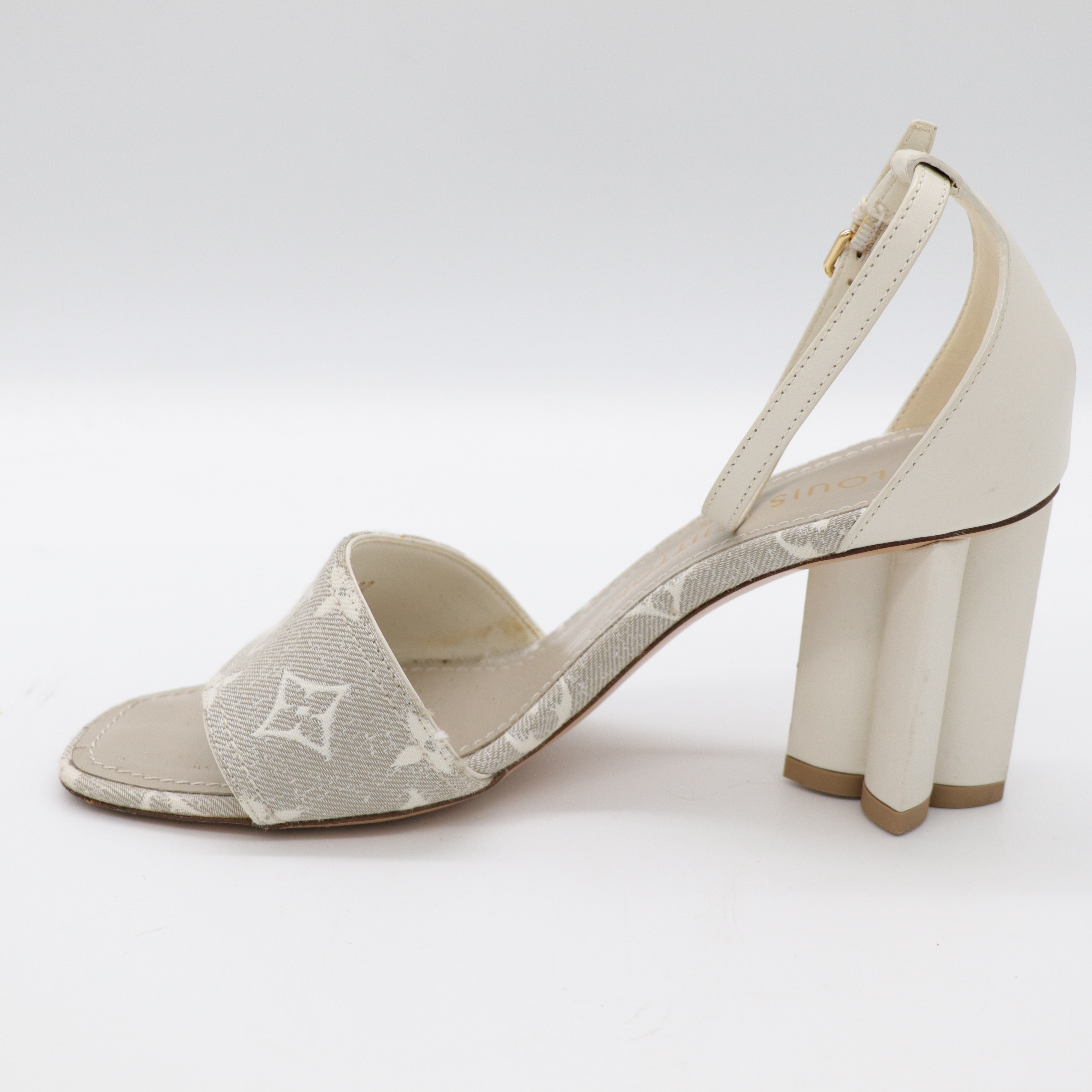 LOUIS VUITTON 淺灰綁帶高跟鞋-8