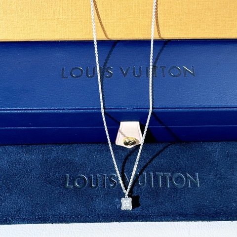 LV/路易威登 LES GASTONS VUITTON TRUNK 18K白金鑲鑽項鍊