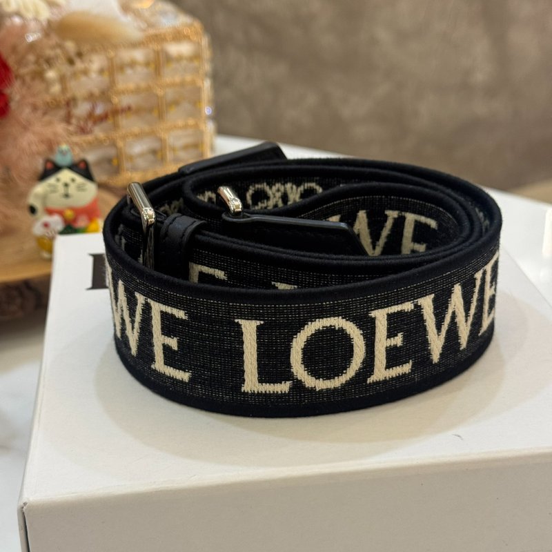 *SHIHNA名牌精品* LOEWE Anagram 緹花織布小牛皮肩背帶-1