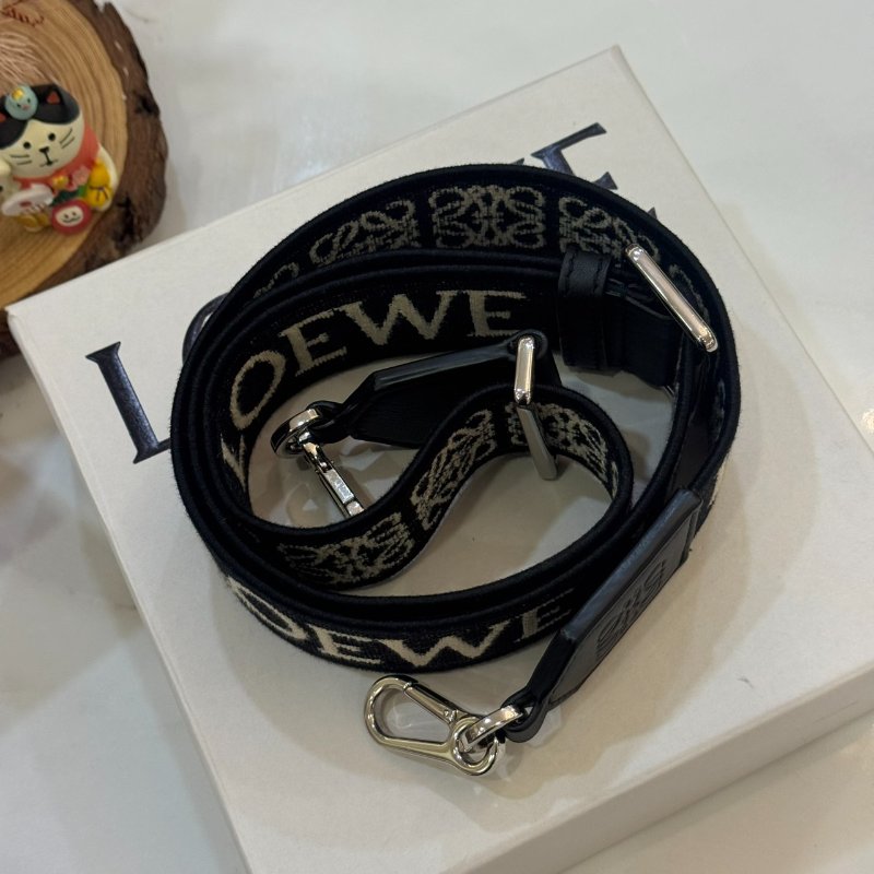 *SHIHNA名牌精品* LOEWE Anagram 緹花織布小牛皮肩背帶-2
