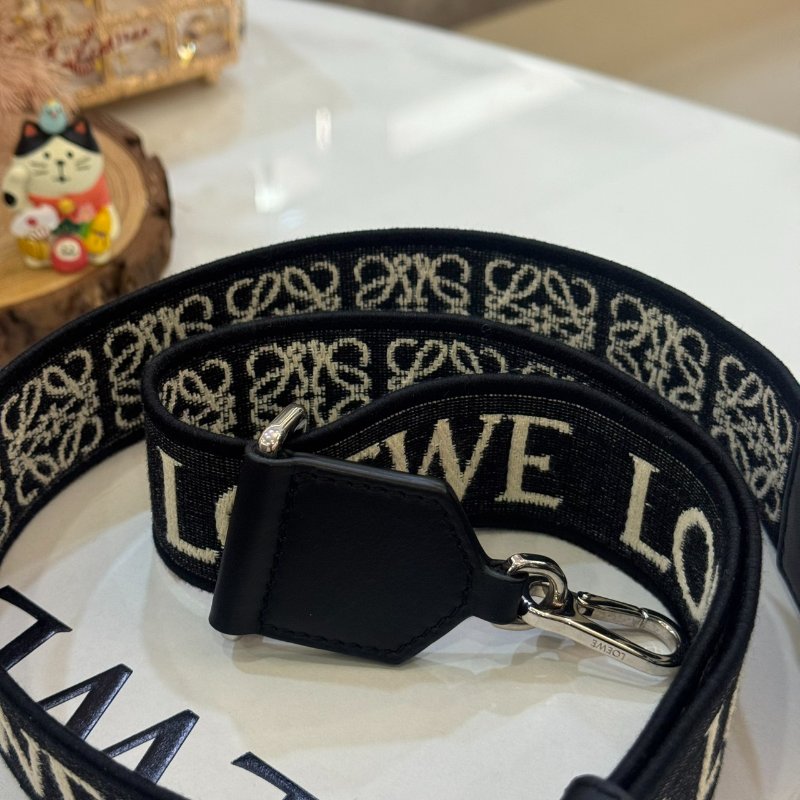 *SHIHNA名牌精品* LOEWE Anagram 緹花織布小牛皮肩背帶-4