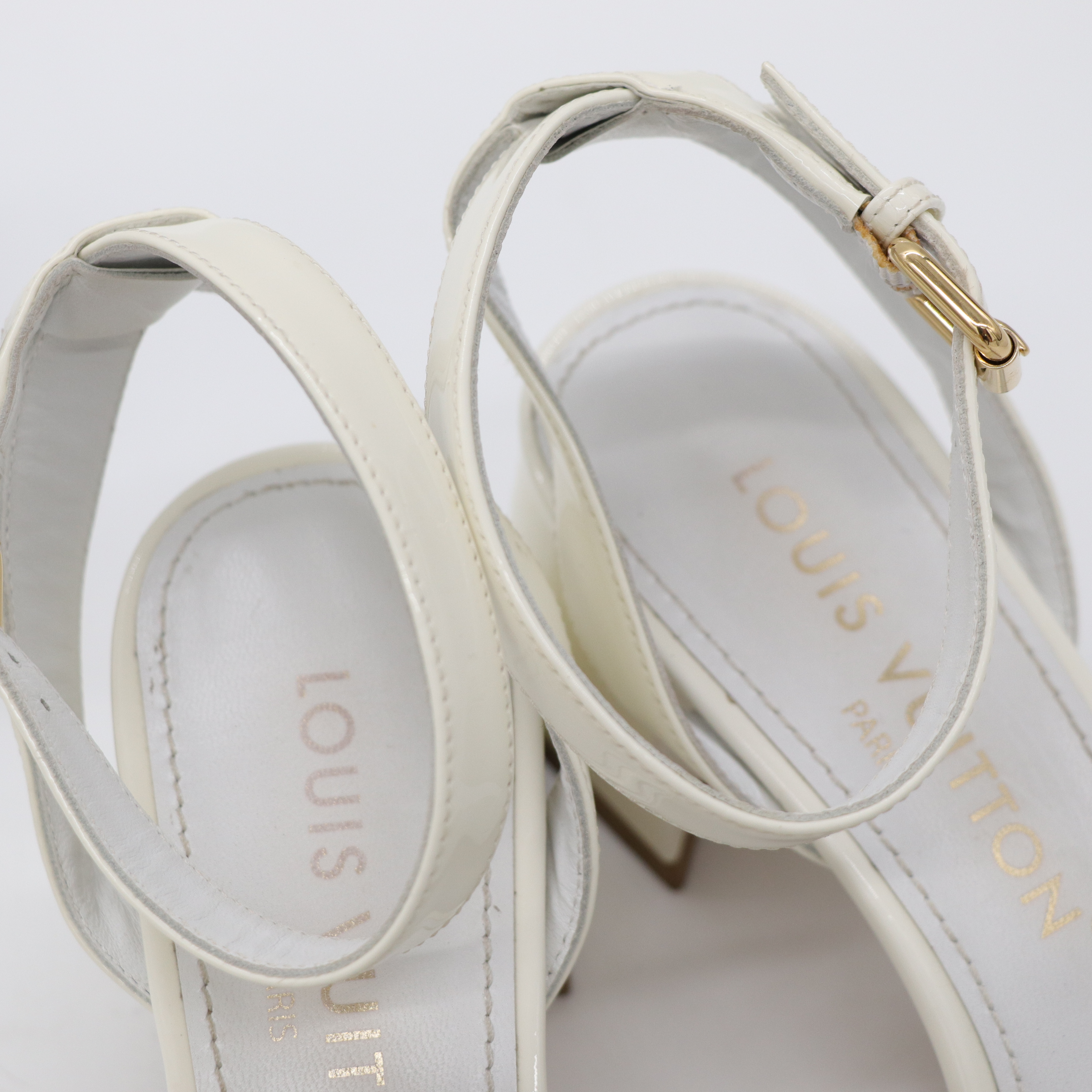 LOUIS VUITTON 白色綁帶高跟鞋-14