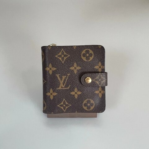 LV M61667 老花釦式短夾