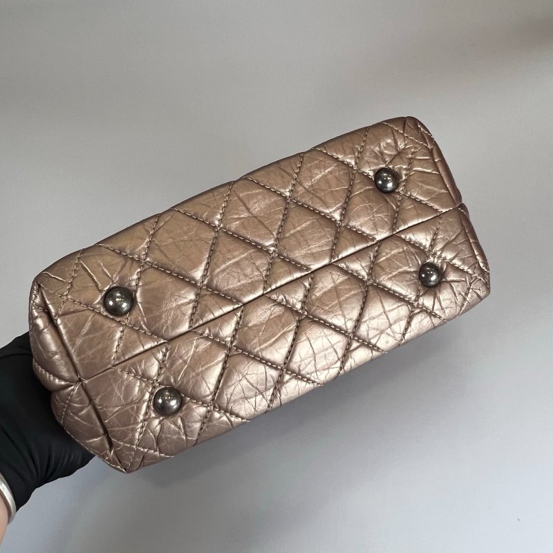CHANEL 2.55菱格紋銀鍊包 油蠟香檳金 保卡款/17開-4